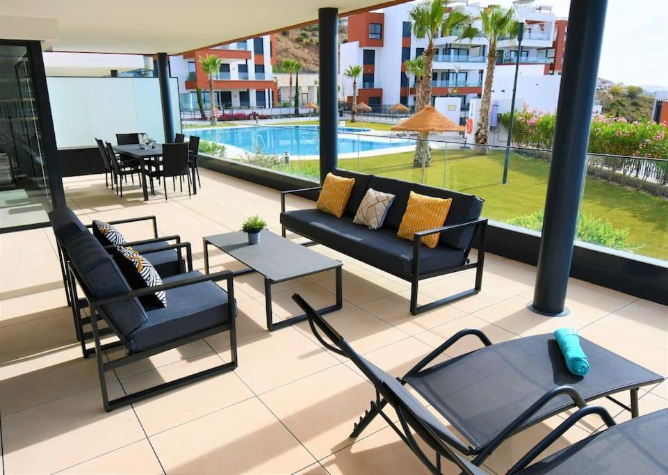 Ferienwohnung Casa Kerr - Luxury Apt - Sleeps 9 - Los Boliches Málaga Exterior foto