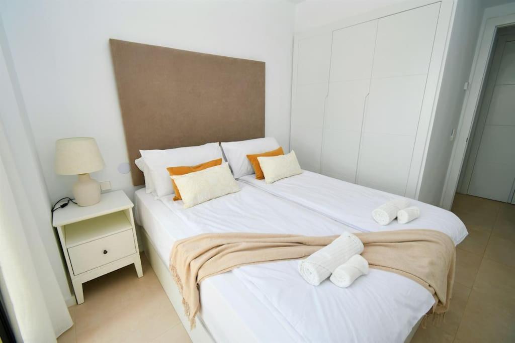 Ferienwohnung Casa Kerr - Luxury Apt - Sleeps 9 - Los Boliches Málaga Exterior foto