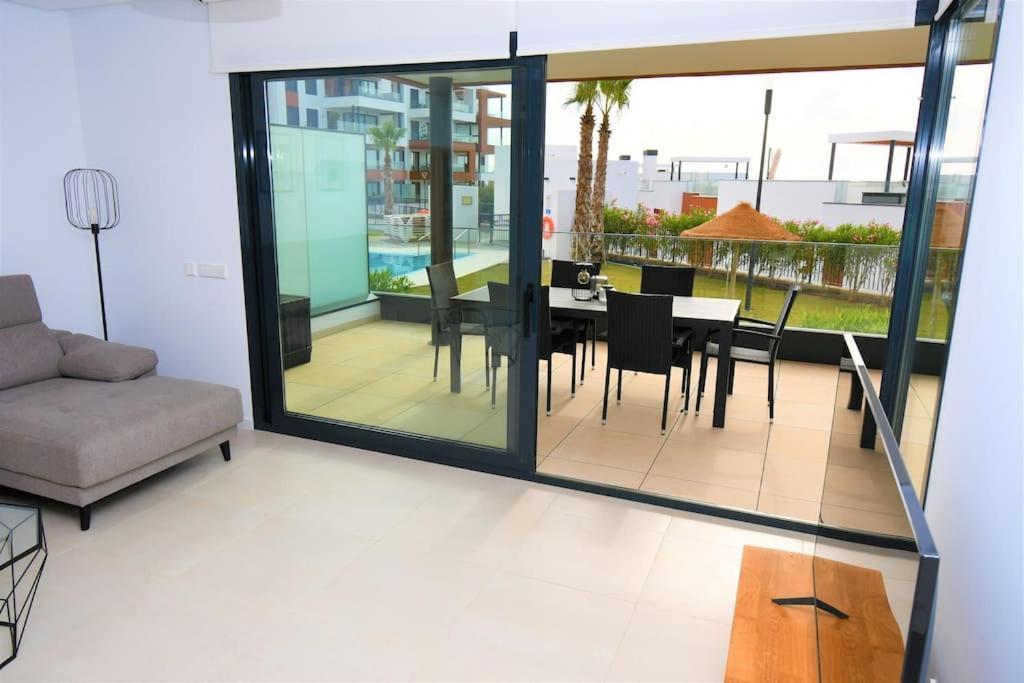Ferienwohnung Casa Kerr - Luxury Apt - Sleeps 9 - Los Boliches Málaga Exterior foto