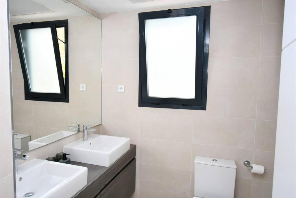 Ferienwohnung Casa Kerr - Luxury Apt - Sleeps 9 - Los Boliches Málaga Exterior foto